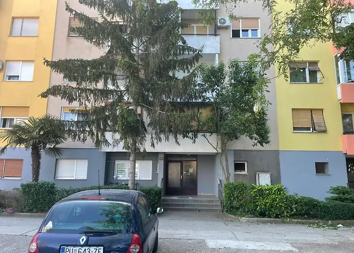 New Two Bedroom Apartment Maloni