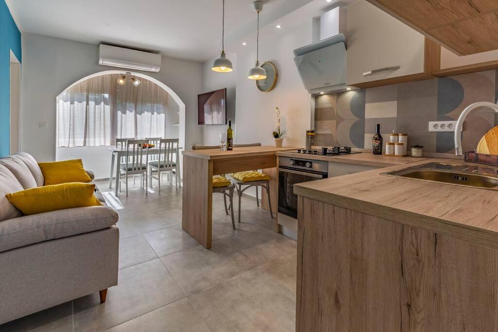 New Two Bedroom Maloni