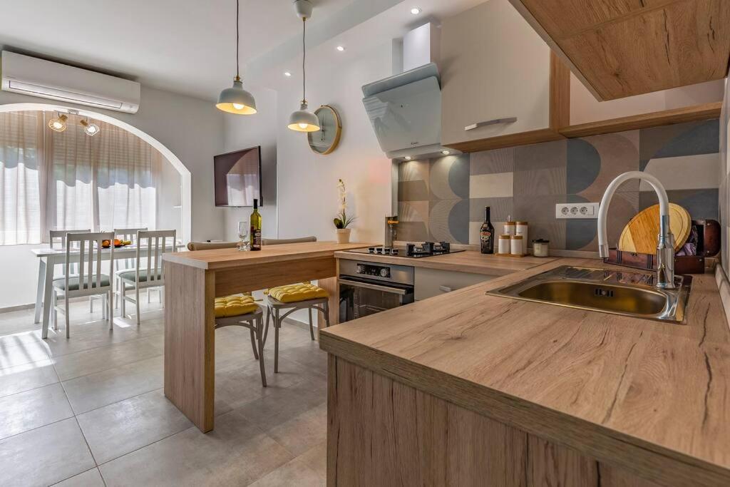 New Two Bedroom Maloni Apartment